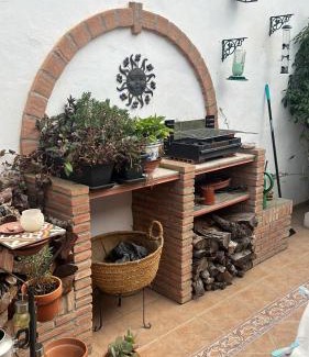 Alicante Casa | House -Sleeps 6-Garden-Fireplace