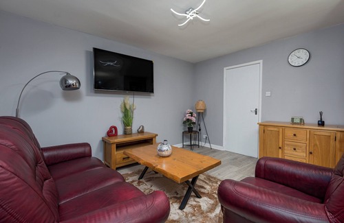 Sheffield Casa | House -Sleeps 8, parking, suitable for contractors
