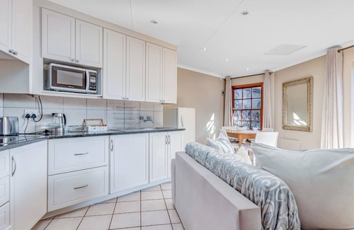Northcliff Casa | House Sunbeam GuestHouse