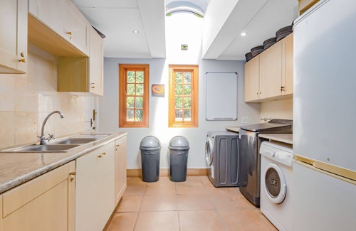 Northcliff Casa | House Sunbeam GuestHouse