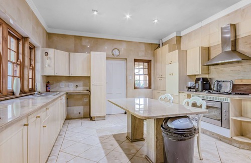 Northcliff Casa | House Sunbeam GuestHouse