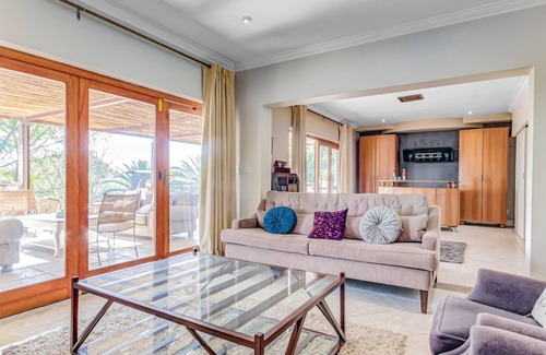 Northcliff Casa | House Sunbeam GuestHouse