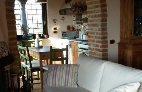 Gioiella Casa | House surrounded by the Tuscan-Umbrian countryside. Lake view. private garden. Pool.