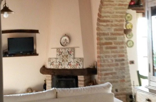 Gioiella Casa | House surrounded by the Tuscan-Umbrian countryside. Lake view. private garden. Pool.