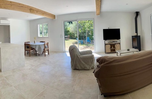 Ceyreste Casa | Casa de piedra provenzal en el corazón de un olivar, 2000m2 de terreno tranquilo