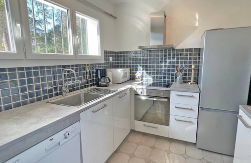 Guerrevieille Casa | House T3 for 4 people - Sea view over Saint Tropez - Air conditioning - Wifi - Grimaud
