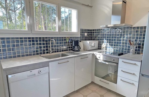 Guerrevieille Casa | House T3 for 4 people - Sea view over Saint Tropez - Air conditioning - Wifi - Grimaud