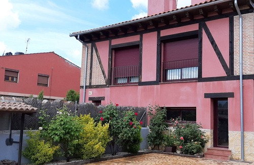 Revenga Cabaña | Casa para disfrutar con familia y amigos a sólo 8 minutos del centro Segovia.
