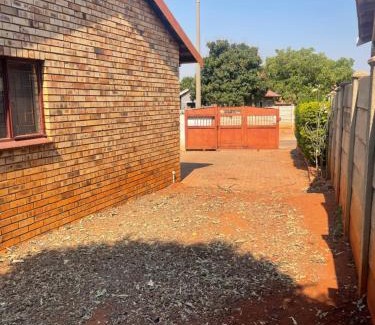 Rustenburg Casa | House to rent at Geelhout Park ext9 Rustenburg