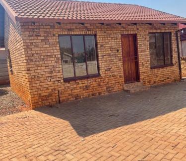 Rustenburg Casa | House to rent at Geelhout Park ext9 Rustenburg