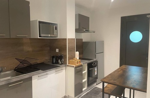Villeneuve-le-Roi Casa | House Villa 15min Orly 20min Paris with swimming pool, SPA, sauna and fitness room