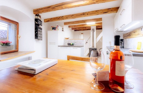 Ajdovscina Casa | House VILLA IRENA Great For a Family Holiday With Free Parking and EV Charging