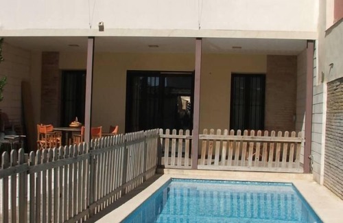 La Malva-rosa Villa | CHALET CON PISCINA EN PLAYA VALENCIA.