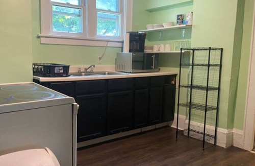 Akron Casa | House w/ 11 Beds, Sleeps 14 w/ Off Street Parking