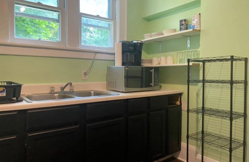 Akron Casa | House w/ 11 Beds, Sleeps 14 w/ Off Street Parking