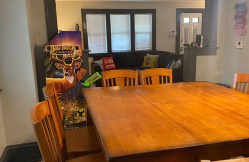 Akron Casa | House w/ 11 Beds, Sleeps 14 w/ Off Street Parking