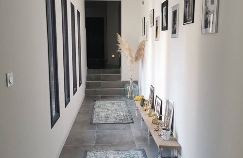 Montredon-des-Corbieres Casa | House with pool