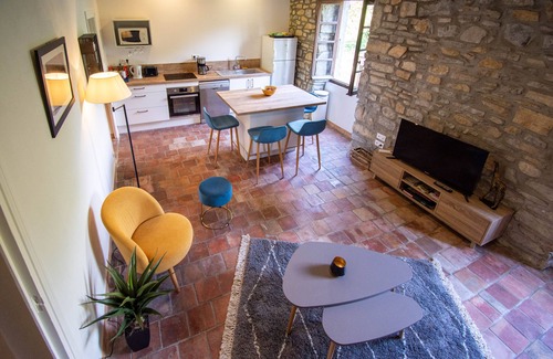 Saint-Maurice-dʼArdeche Casa | House with private terrace in mas ardéchois