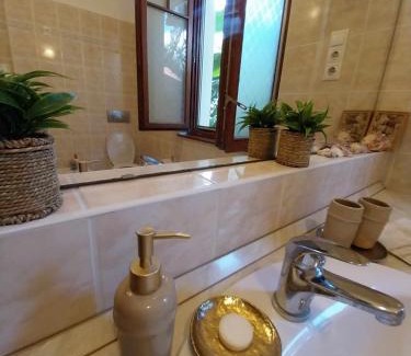 Rakoshegy Apartamento | House w little tropical garden