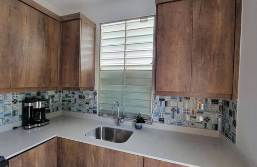 Ceiba Casa | House w/Private Pool, 2 bed/1 bath/full kitchen/grill/near ferries/large yard