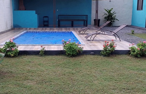 Alto Paraiso de Goias Chalet De Esquí | House with pool