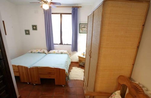 Puebla de Don Rodrigo Casa | Casa de 4 habitaciones dobles con baño cada una. En el entorno de Cabañeros.