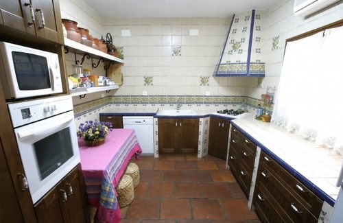 Puebla de Don Rodrigo Casa | Casa de 4 habitaciones dobles con baño cada una. En el entorno de Cabañeros.