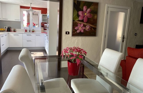 Agaete Casa | LA SUERTE CON PISCINA CLIMATIZADA Y JACUZZI, GRUPOS, MASCOTAS Y VISTAS