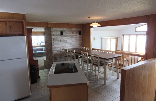 Higgins Lake Casa | Casa con 125 'frente al lago Higgins