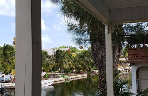 Bay Point Casa | House with 2 balconies, deck with boat ramp, park nearby