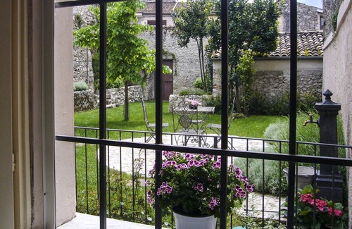 Vicalvi Villa | Casa con 2 jardines dentro del pueblo medieval cerca del parque Abruzzo