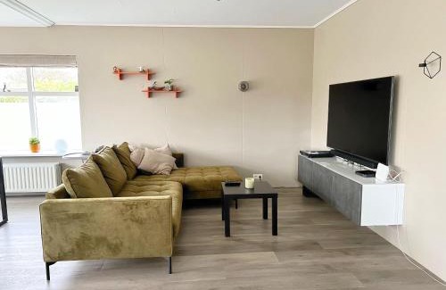Arborg Casa | House with a hot tub