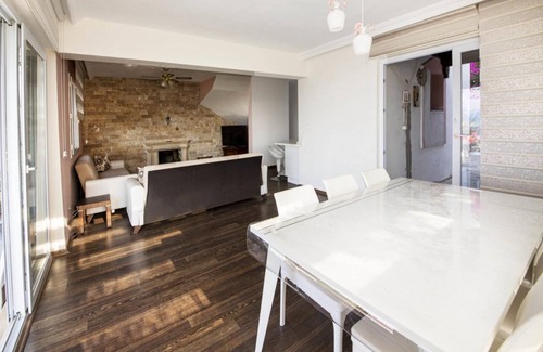 Koyunbaba Apartamento | House with Amazing Sea View and Pool in Gumusluk