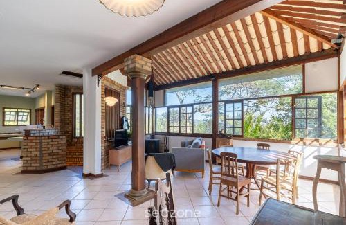Sambaqui Casa | Casa con Parrilla a 550m de la Playa GSS0488