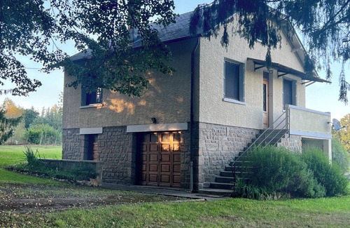 Peyrissac Casa | House with breathtaking views of the Monédières mountains. The peace and charm of Corrèze.