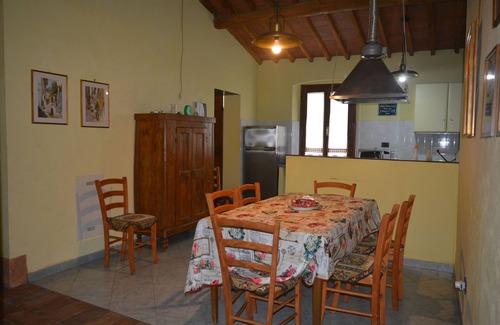 Montespertoli Casa | Antiguo pueblo medieval en las colinas de Florencia mansión 6 cuartos 8 Personas