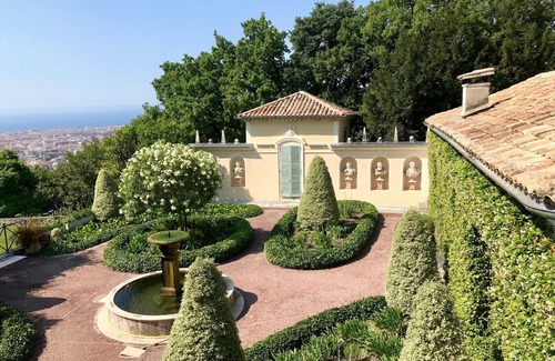 Gairaut Villa | La villa está muy bien situada, vista panorámica, 5 - 9 personas