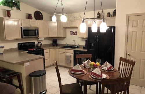 Grand Junction Casa | House with Enclosed Garage! Protect your vehicles! 3 Bed/2 Bath!
