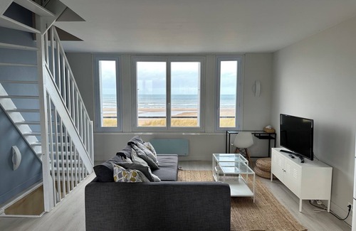 Normandy Casa | House with feet in the sand
