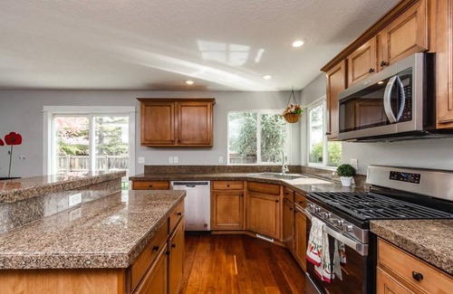 Meridian Casa | House with Fire Pit & Pool Access in NW Meridian