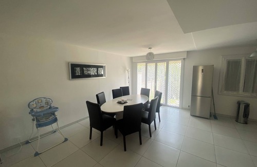 Pontault-Combault Casa | House with garden near Paris and Disney