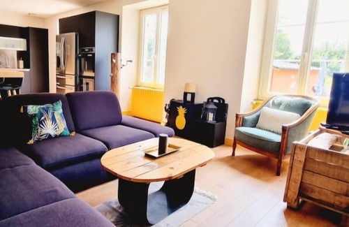 Les Ponts-de-Ce Casa | House with garden near the Loire river