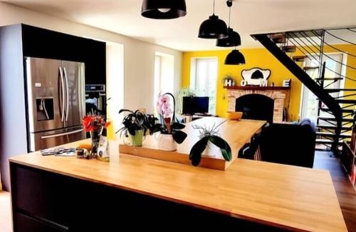 Les Ponts-de-Ce Casa | House with garden near the Loire river