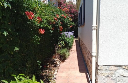 Antibes City Centre Villa | House with garden 2 steps from the beach of Antibes