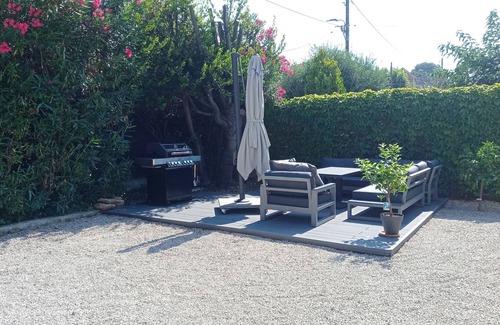 Antibes City Centre Villa | House with garden 2 steps from the beach of Antibes