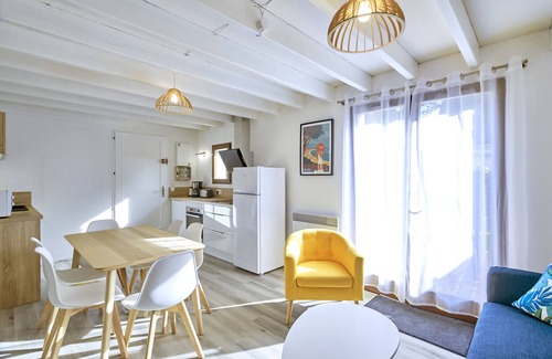Guerande Casa | Casa con jardín, a 8 minutos de la playa LA BAULE, residencia con piscina.