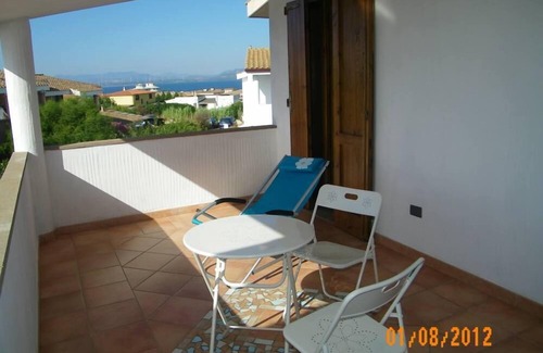 Calasetta Casa | Casa con jardín y grandes terrazas.