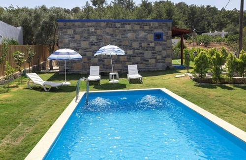 Yaliciftlik Casa | House with Garden and Private Pool in Bodrum