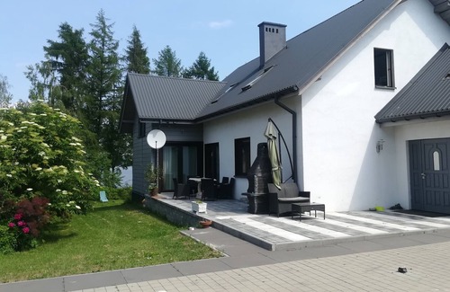 Pszczyna Casa | La casa cerca del lago.