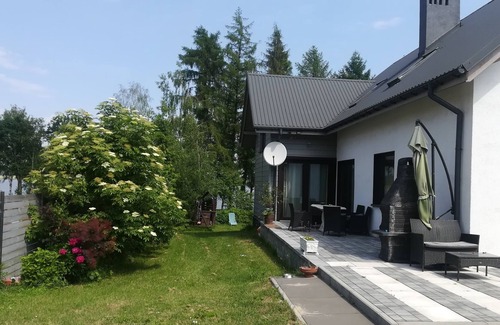Pszczyna Casa | La casa cerca del lago.